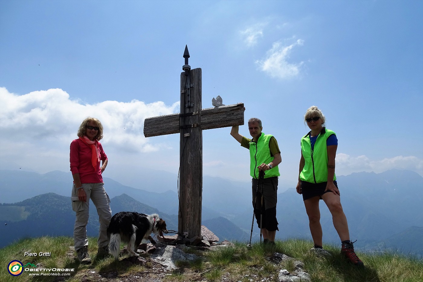 51 Alla croce del Mincucco (1832 m).JPG